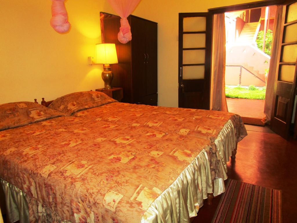 Hotel Shalini Anurâdhapura Chambre photo